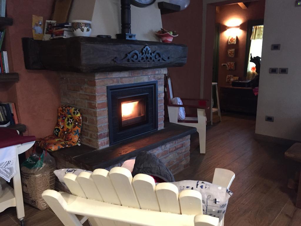 B&B La Piazzetta Кастільоне-дей-Пеполі Екстер'єр фото