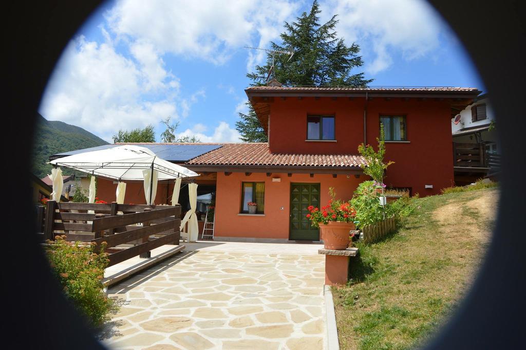 B&B La Piazzetta Кастільоне-дей-Пеполі Екстер'єр фото