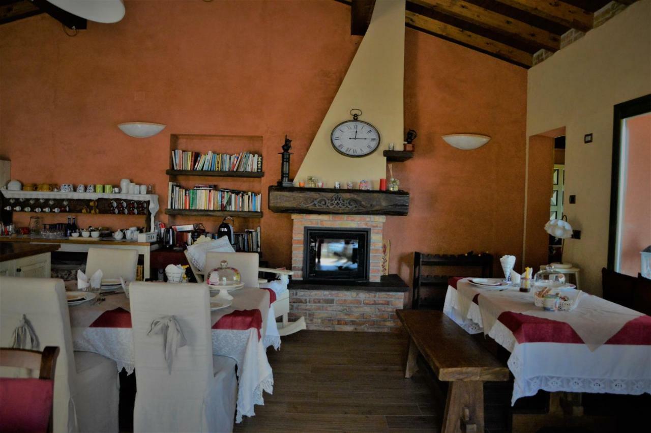 B&B La Piazzetta Кастільоне-дей-Пеполі Екстер'єр фото