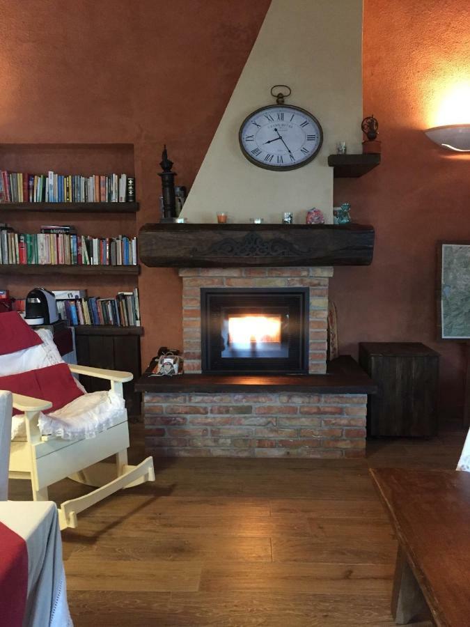 B&B La Piazzetta Кастільоне-дей-Пеполі Екстер'єр фото