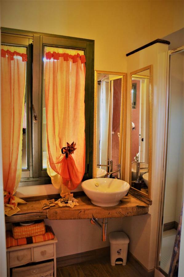 B&B La Piazzetta Кастільоне-дей-Пеполі Екстер'єр фото