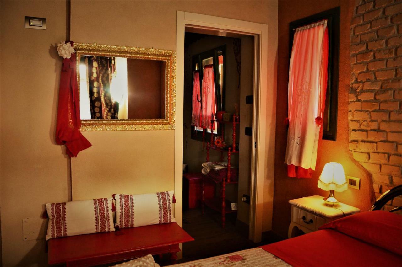 B&B La Piazzetta Кастільоне-дей-Пеполі Екстер'єр фото